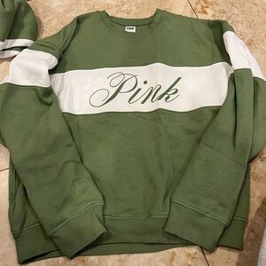 PINK SWEATER WORN ONCE - AMAZING CONDITION SIZE MEDIUM